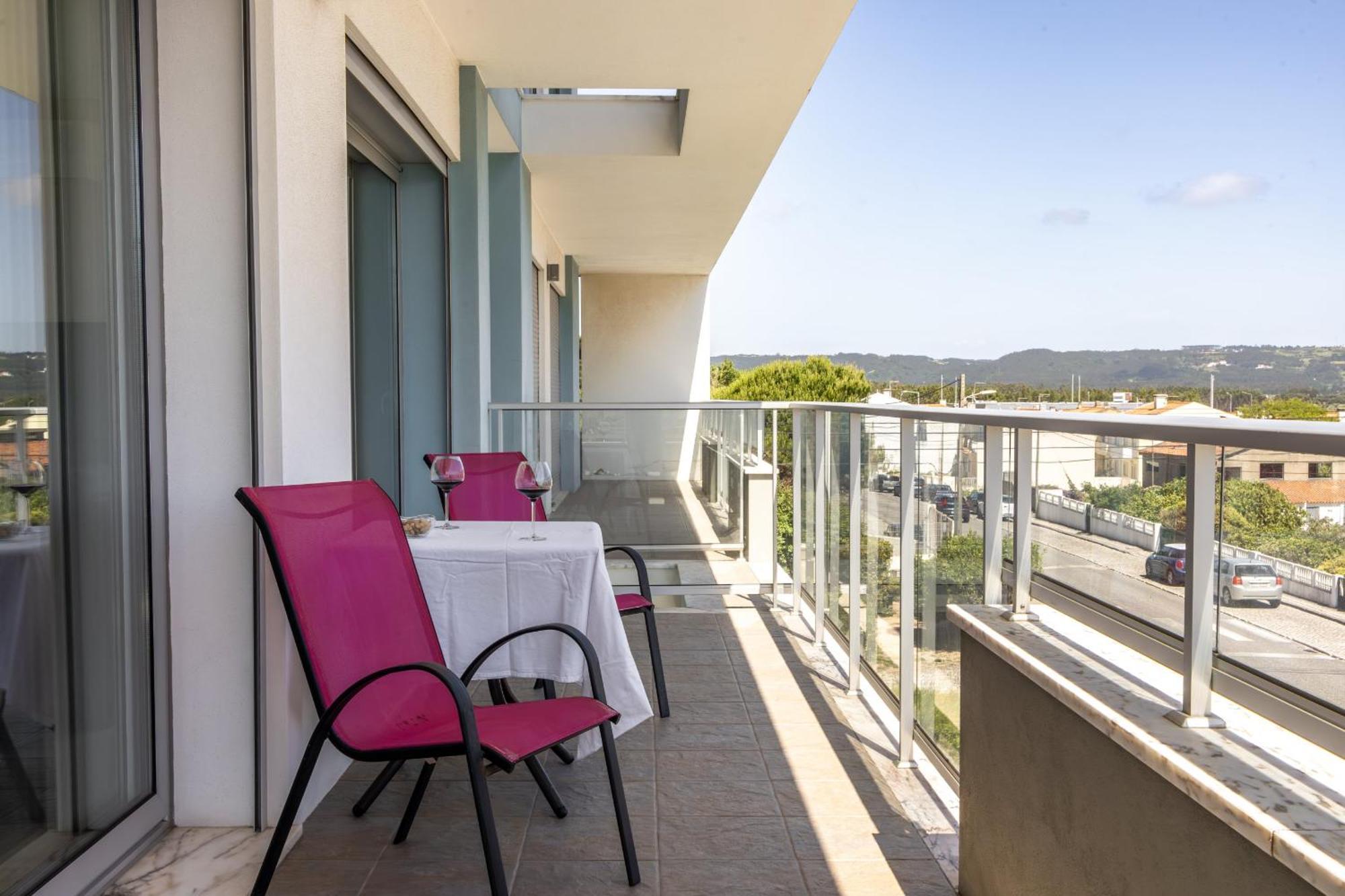 Sunrise - Com Vista Para A Vila เซามาร์ทินโญโดปอร์โต ภายนอก รูปภาพ